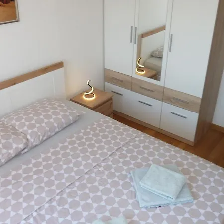 Jere With Private Parking Zadar