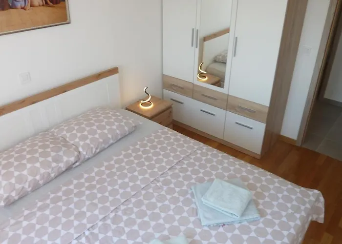 Jere With Private Parking Zadar